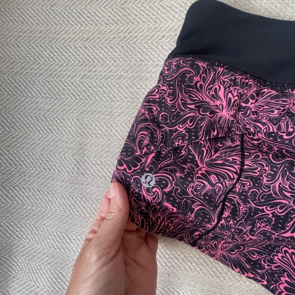 Lululemon Speed Up Shorts 2.5” - Picture 7 of 9